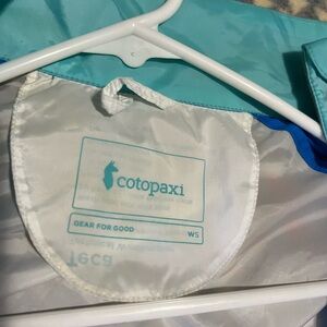 Women’s Cotopaxi wind vest